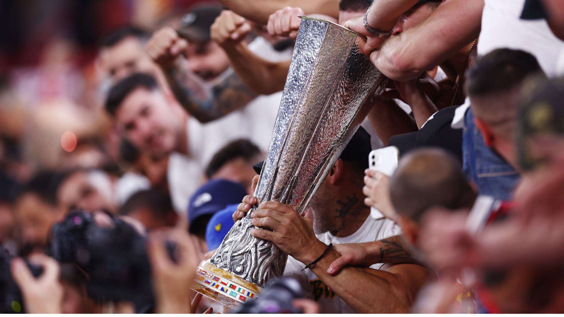 少受到批评 少受到批评