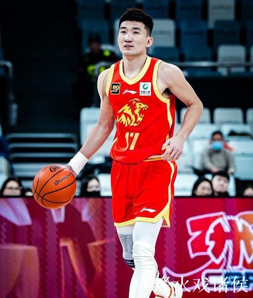 CBA俱乐部杯:孙铭徽贡献13+10 浙江方兴渡击败青岛 CBA俱乐部杯:孙铭徽贡献13+10 浙江方兴渡击败青岛