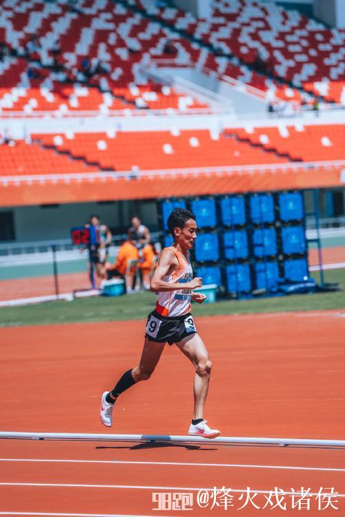 全运会男子5000米决赛:辽宁于水庆夺冠 全运会男子5000米决赛:辽宁于水庆夺冠